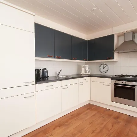 Holiday Home In Noordwijkerhout By Lake