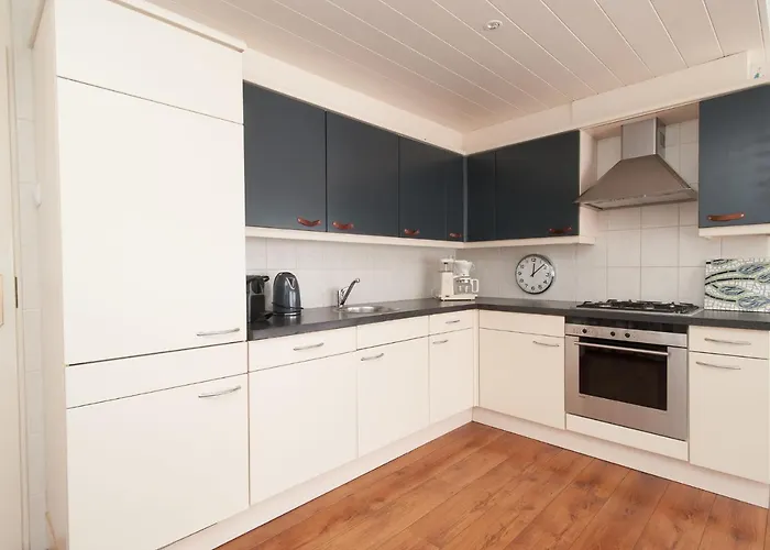 Holiday Home In Noordwijkerhout By Lake